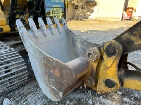 Багер Cat 330 GC, снимка 7