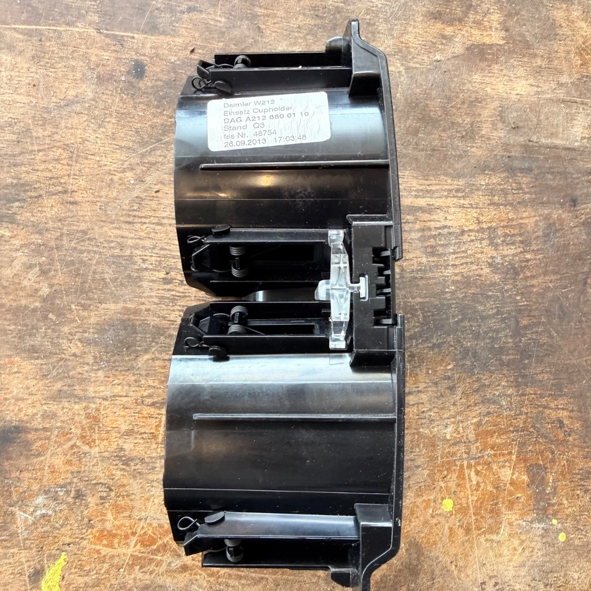 Вложка за поставка за чаши за Mercedes E W212 Face-Lift 4H0862533-1161