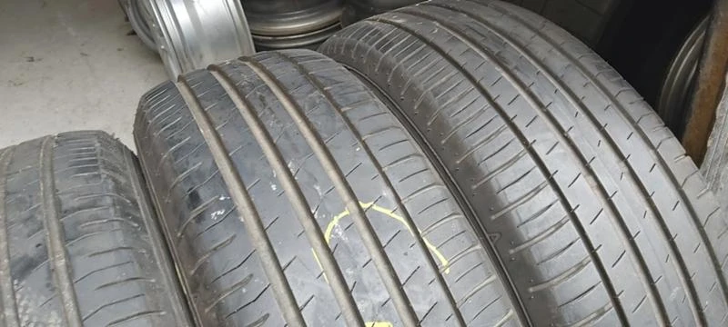 Гуми Летни 295/35R21, снимка 3 - Гуми и джанти - 32282728