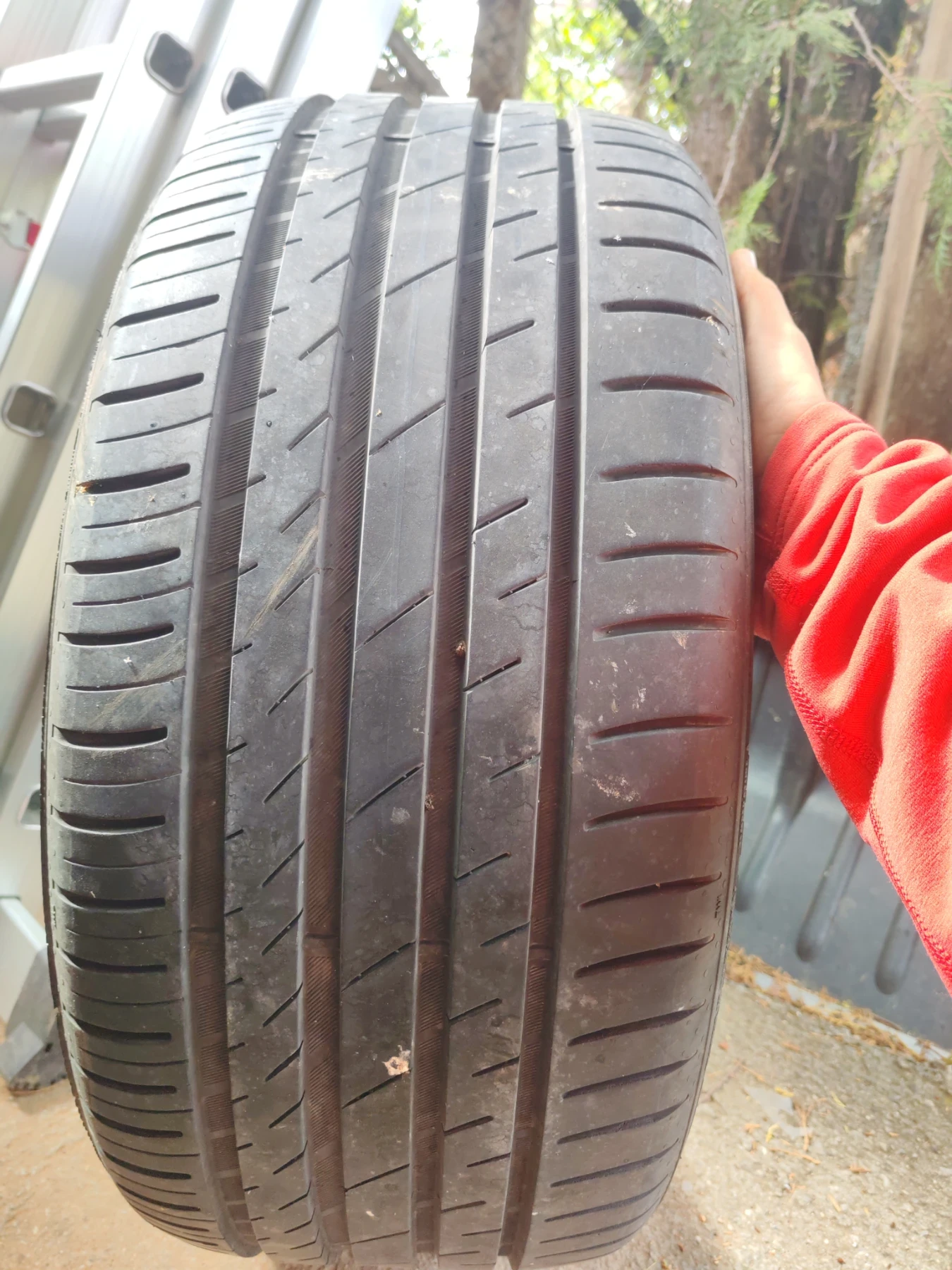 Гуми Летни 235/40R18, снимка 5 - Гуми и джанти - 56180526
