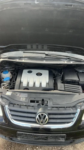 VW Touran, снимка 9 - Автомобили и джипове - 53636673