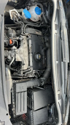 VW Touran, снимка 10 - Автомобили и джипове - 53636673