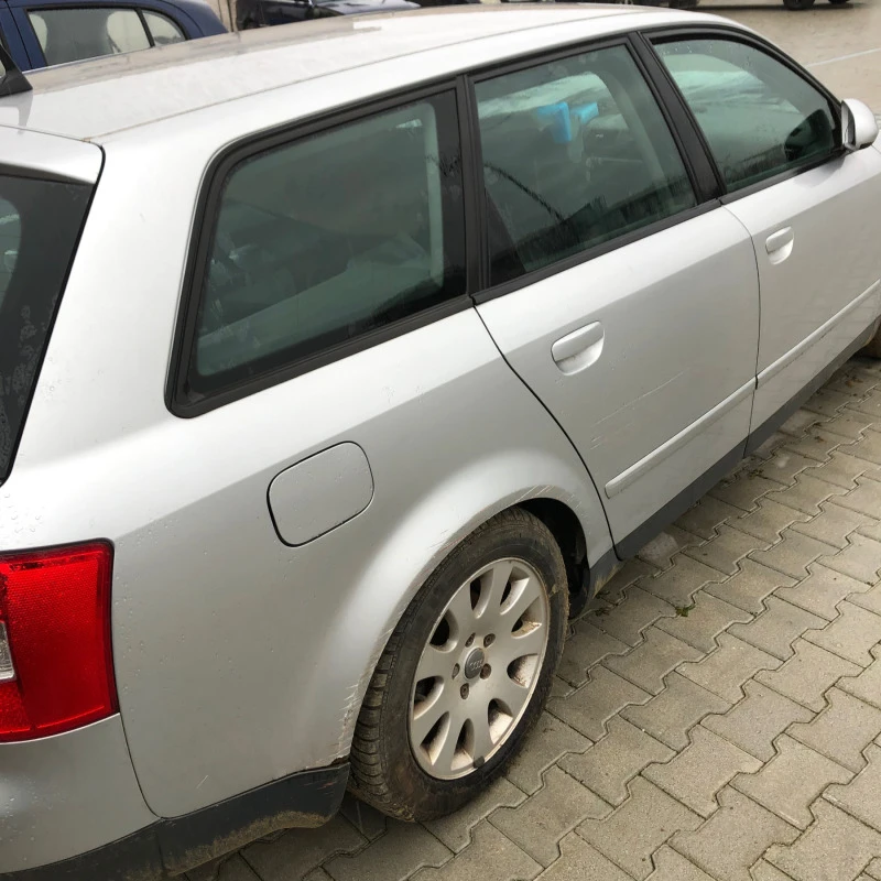 Audi A4 3.0, снимка 3 - Автомобили и джипове - 46804465