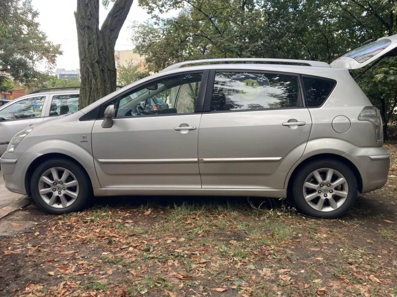 Toyota Corolla verso 1.8VVT-i газова уредба, снимка 4 - Автомобили и джипове - 47358875