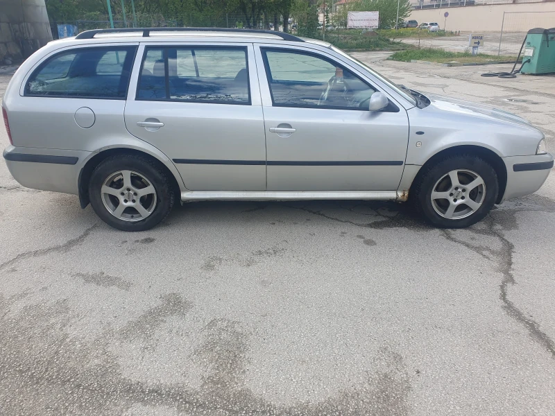 Skoda Octavia, снимка 4 - Автомобили и джипове - 47391691