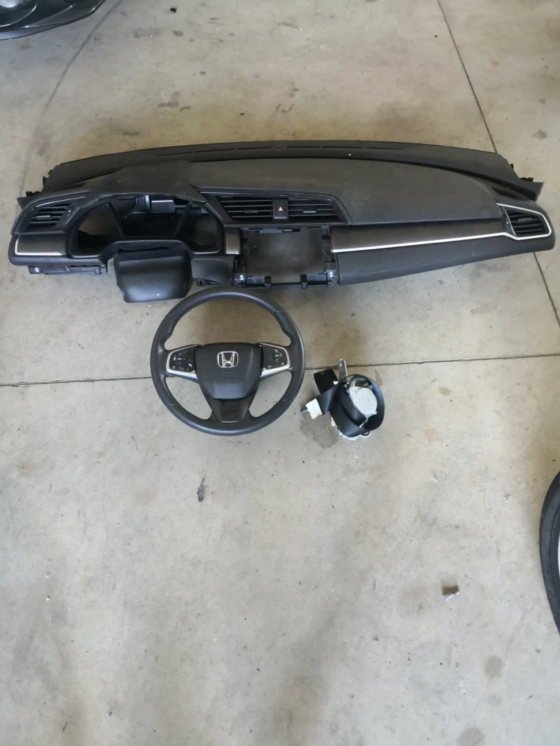 Honda Civic 2000 на части , снимка 2 - Автомобили и джипове - 52680689