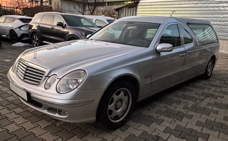 Mercedes-Benz E 270 КАТАФАЛКА , снимка 8 - Автомобили и джипове - 48603409