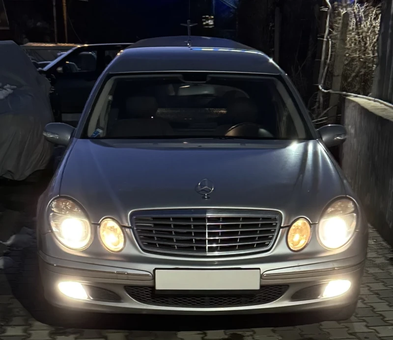 Mercedes-Benz E 270 КАТАФАЛКА , снимка 15 - Автомобили и джипове - 48603409