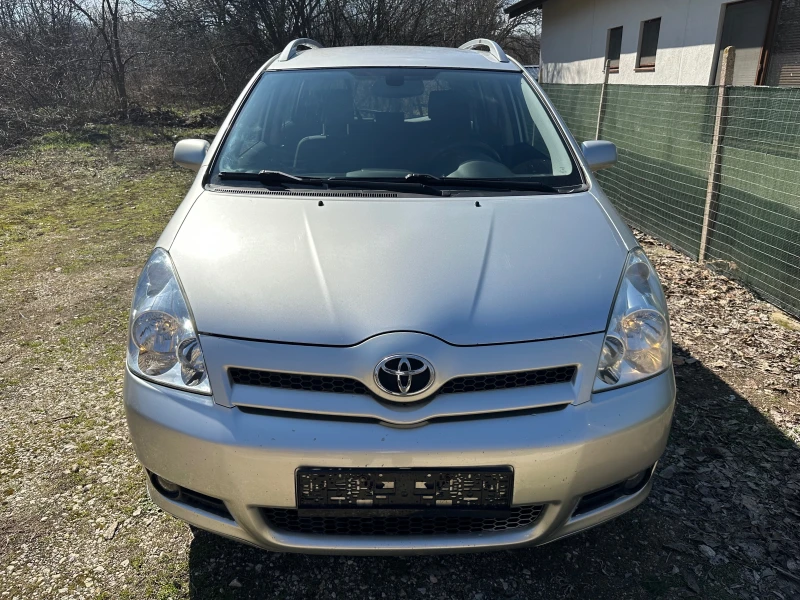 Toyota Corolla verso 1.8 vvt-i 129kc 7 местна, снимка 2 - Автомобили и джипове - 49438916