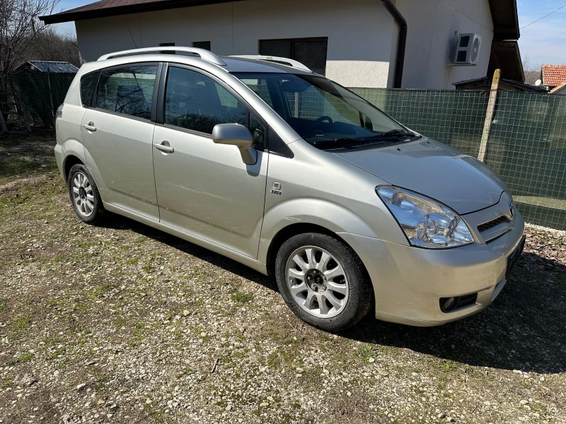 Toyota Corolla verso 1.8 vvt-i 129kc 7 местна, снимка 1 - Автомобили и джипове - 49438916