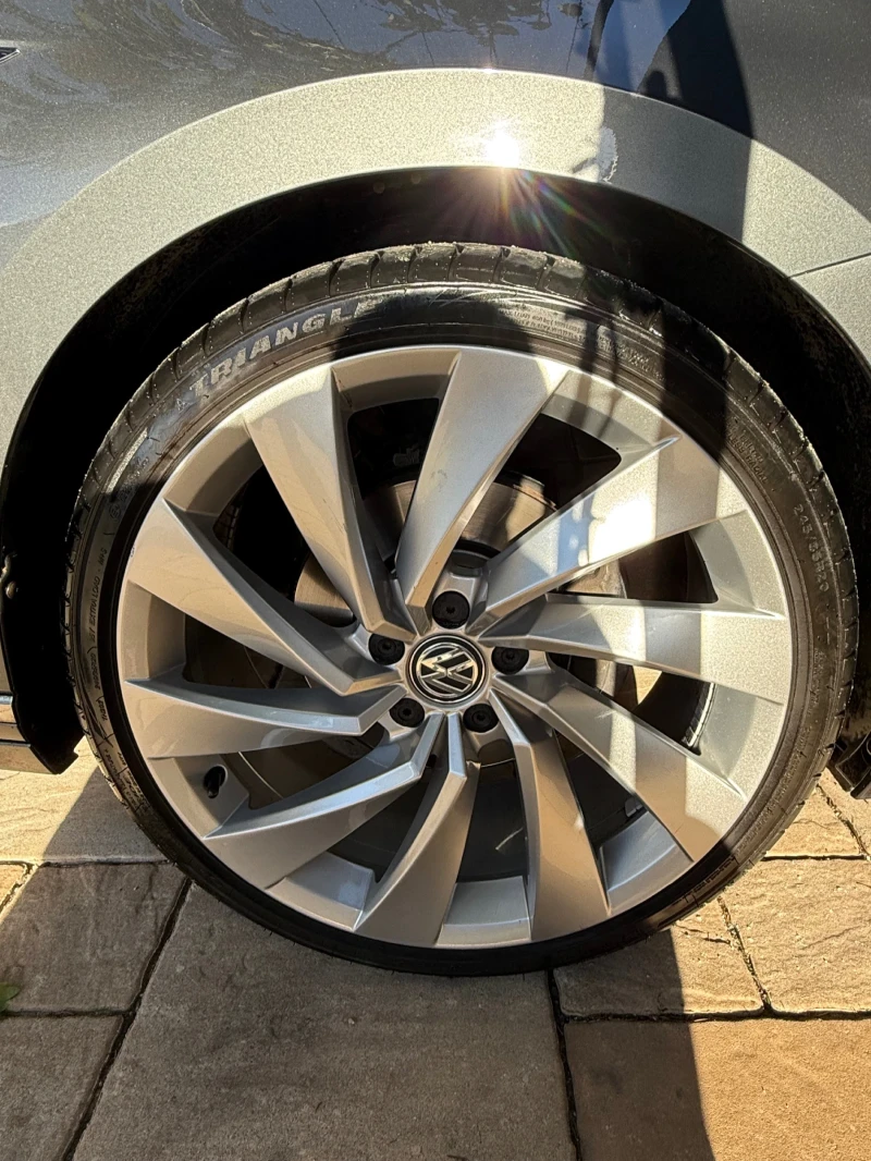 VW Passat 2.0 tdi 4motion High-Line Full Led ACC DSG Keyless, снимка 12 - Автомобили и джипове - 52365943