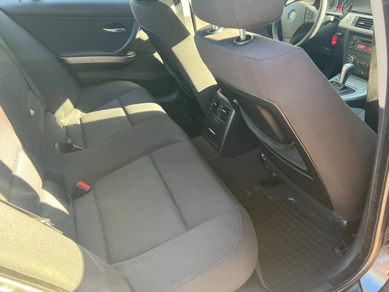 BMW 330 xd E90 231кс, снимка 11 - Автомобили и джипове - 52365765