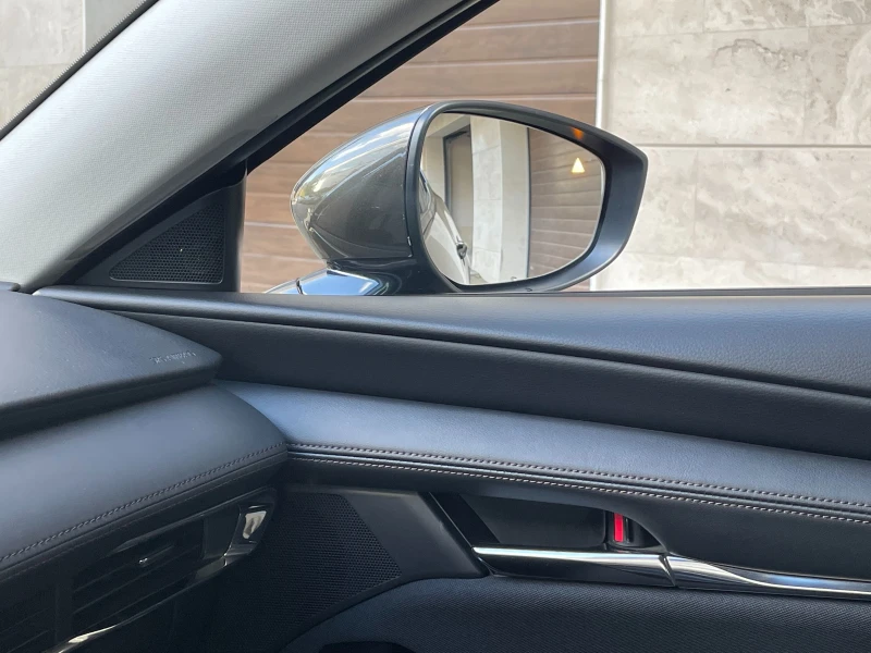 Mazda 3 2.0 SkyActiv-G Mild Hybrid, снимка 16 - Автомобили и джипове - 52168487