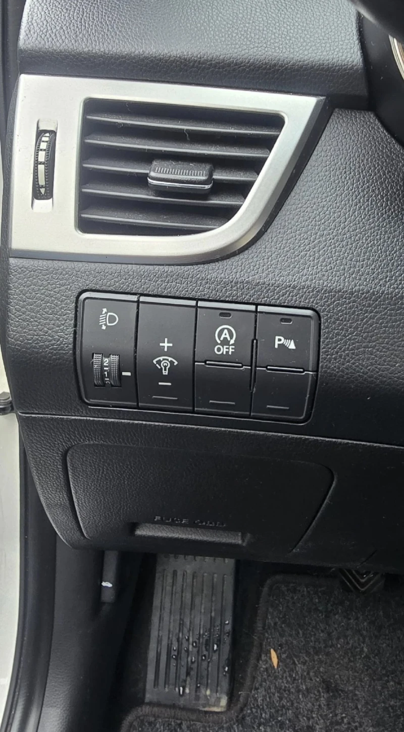 Hyundai I30 1.6 CRDI VERTEX , снимка 8 - Автомобили и джипове - 52815786