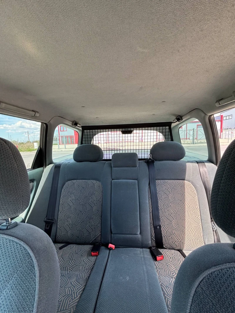 Toyota Avensis 2.0 td, снимка 11 - Автомобили и джипове - 52965609