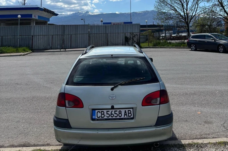 Toyota Avensis 2.0 td, снимка 6 - Автомобили и джипове - 52965609
