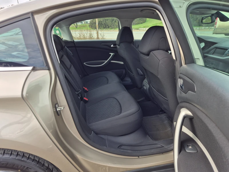 Citroen C5 1.6HDI Автомат, снимка 10 - Автомобили и джипове - 53020125