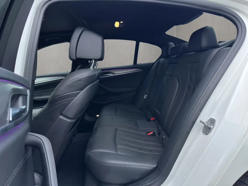 BMW 520 G30/190HP/xDRIVE/CAM/NAVI/ACC/AMBI/977v, снимка 10 - Автомобили и джипове - 53593874