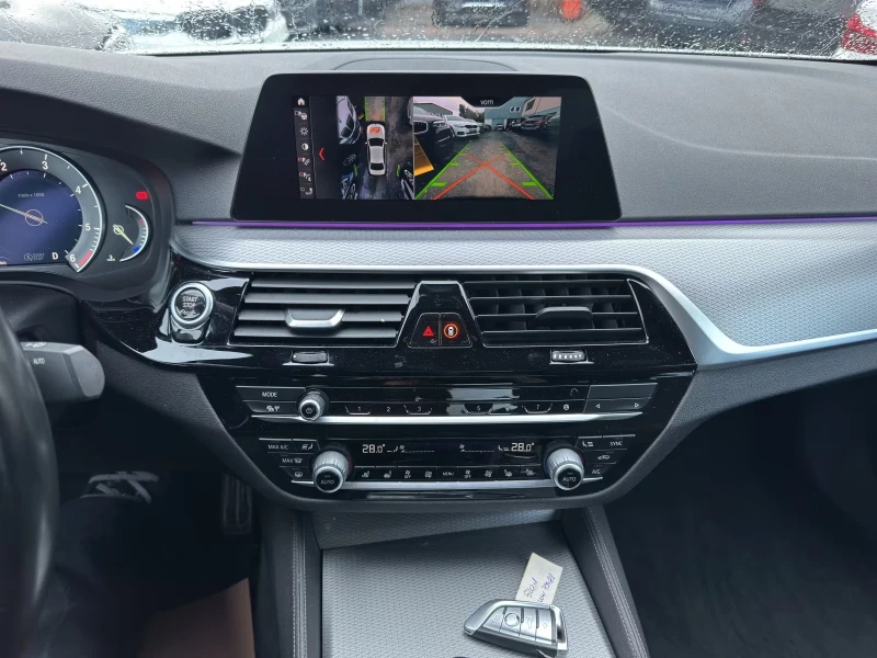 BMW 520 G30/190HP/xDRIVE/CAM/NAVI/ACC/AMBI/977v, снимка 12 - Автомобили и джипове - 53593874