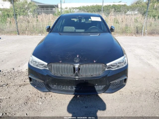 BMW 550 * M550i* xDrive* HARMAN KARDON* HEAD-UP* ШИБИДАХ* , снимка 11 - Автомобили и джипове - 55065697