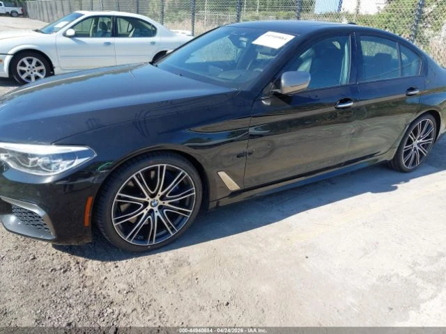 BMW 550 * M550i* xDrive* HARMAN KARDON* HEAD-UP* ШИБИДАХ* , снимка 6 - Автомобили и джипове - 55065697