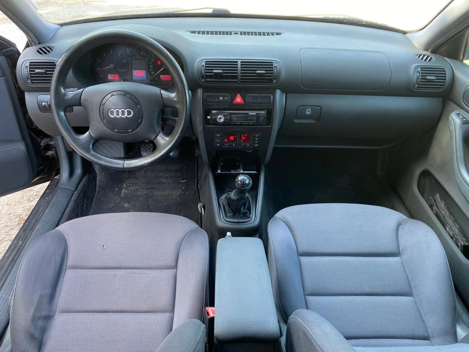 Audi A3 1.6i - изображение 9