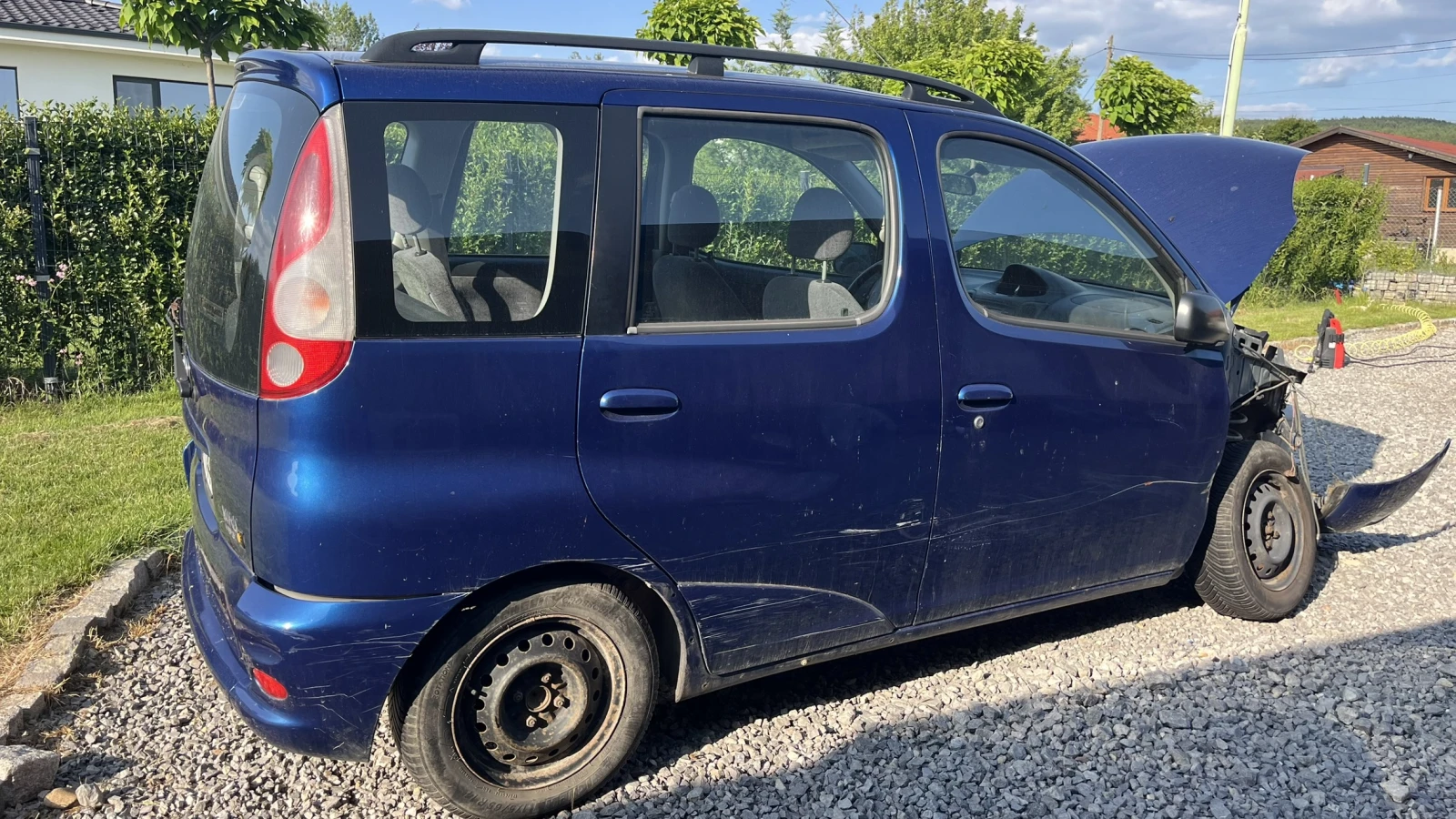 Toyota Yaris verso  - изображение 8