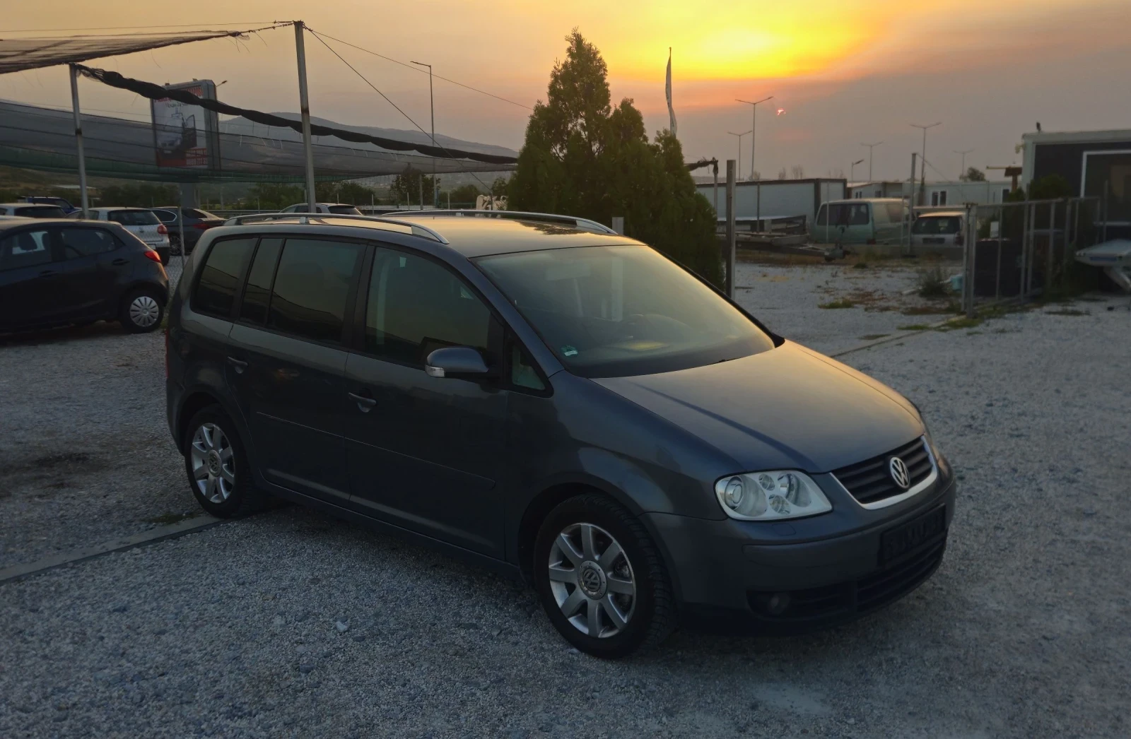 VW Touran 2.0TDI.170кс. Highline.7местен.6скорости - изображение 6