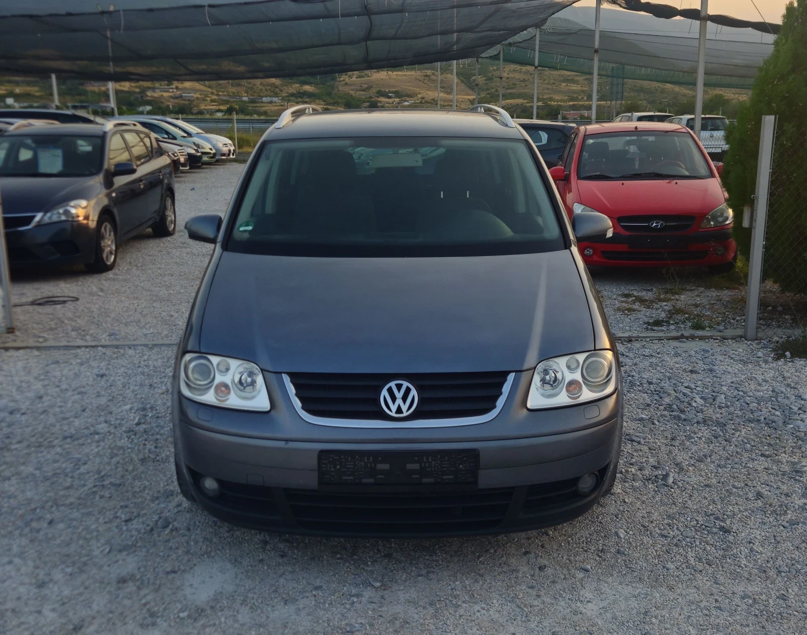 VW Touran 2.0TDI.170кс. Highline.7местен.6скорости - изображение 2