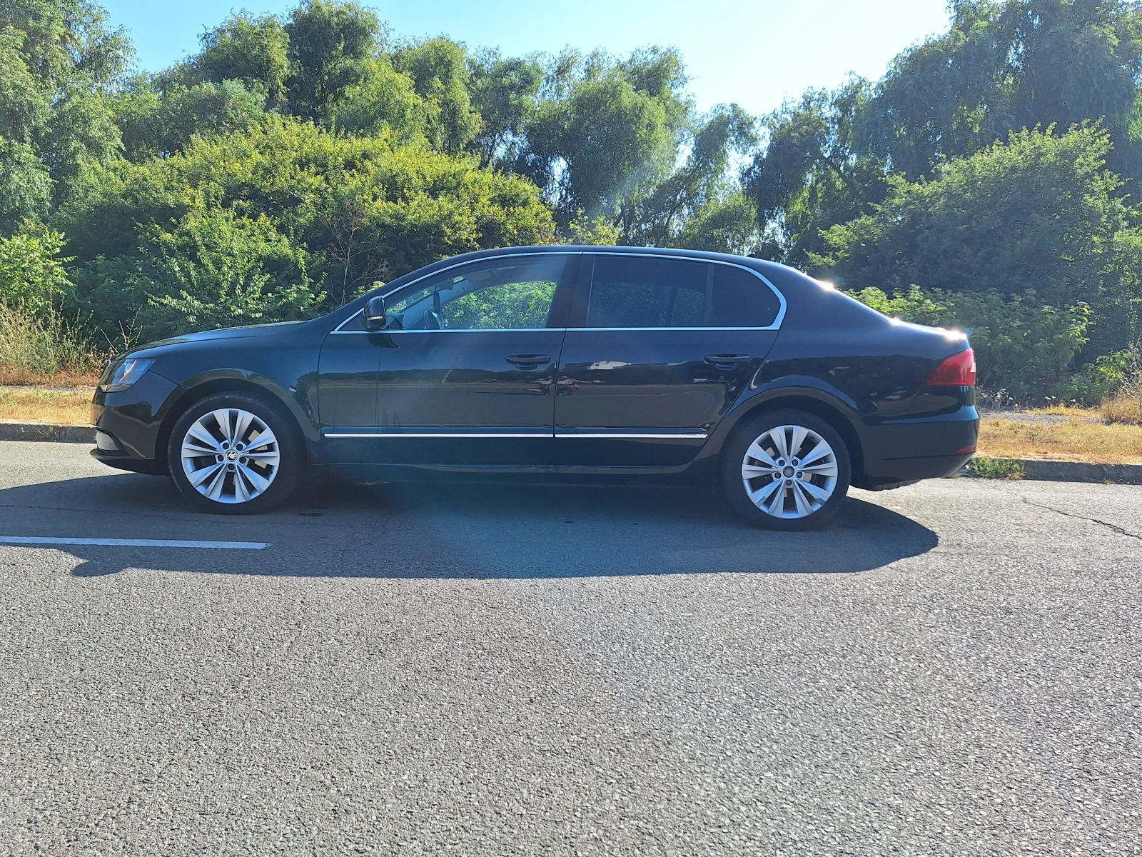 Skoda Superb 2.0 TDI  - изображение 6
