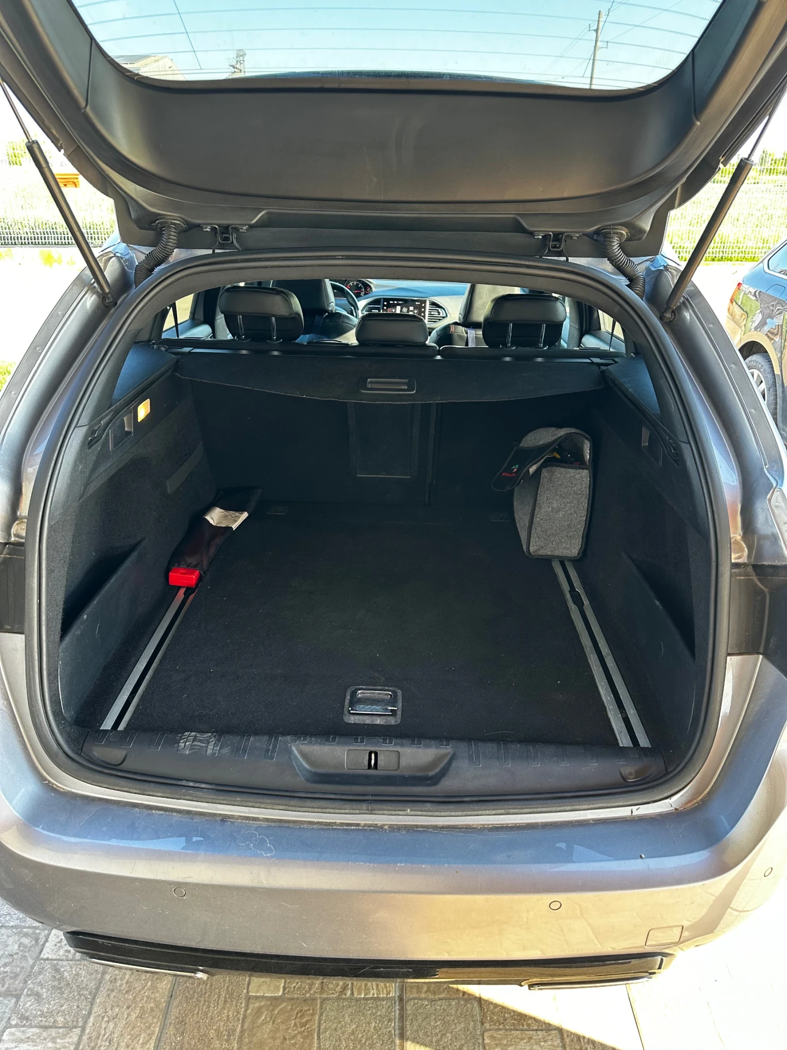 Peugeot 308 2.0 GT-181к.с - изображение 6