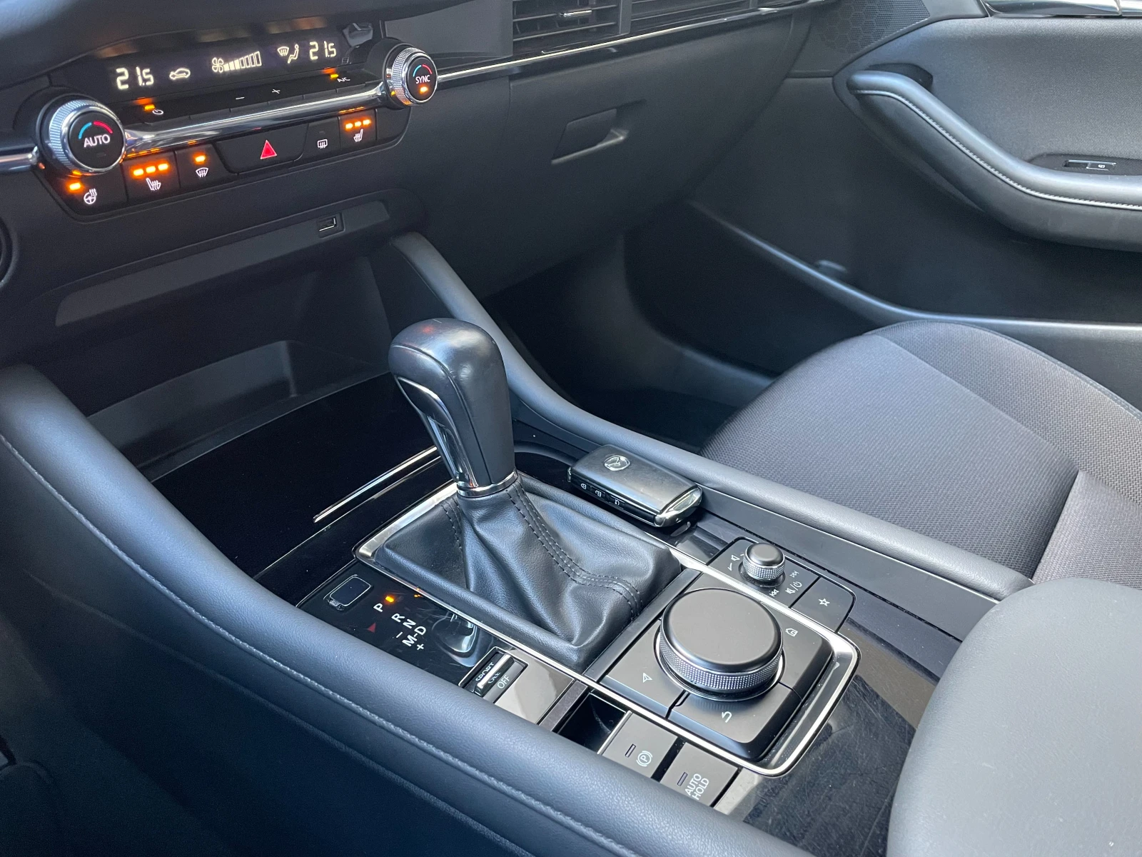 Mazda 3 2.0 SkyActiv-G Mild Hybrid | Mobile.bg — изображение 12