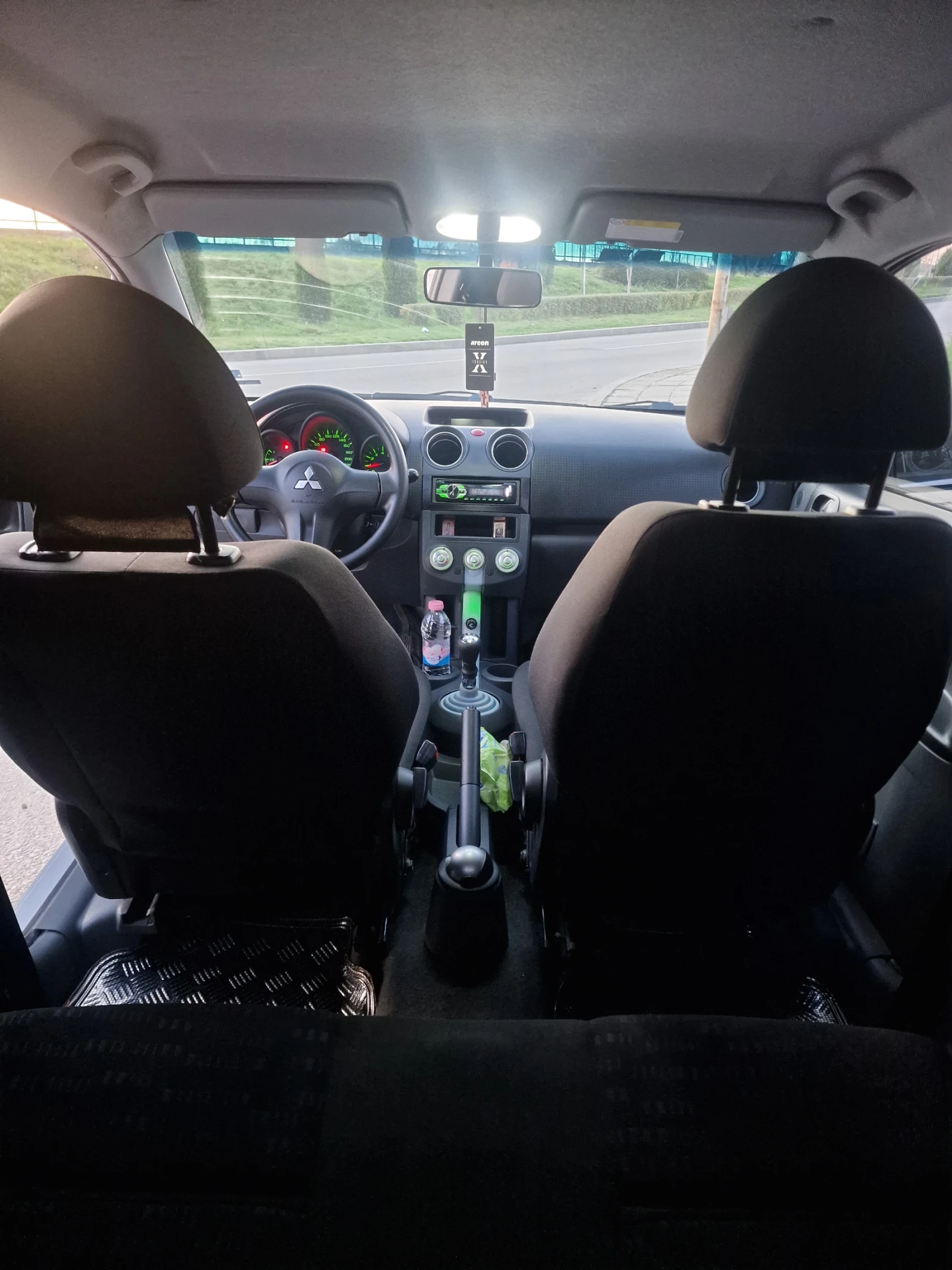 Mitsubishi Colt  - изображение 10