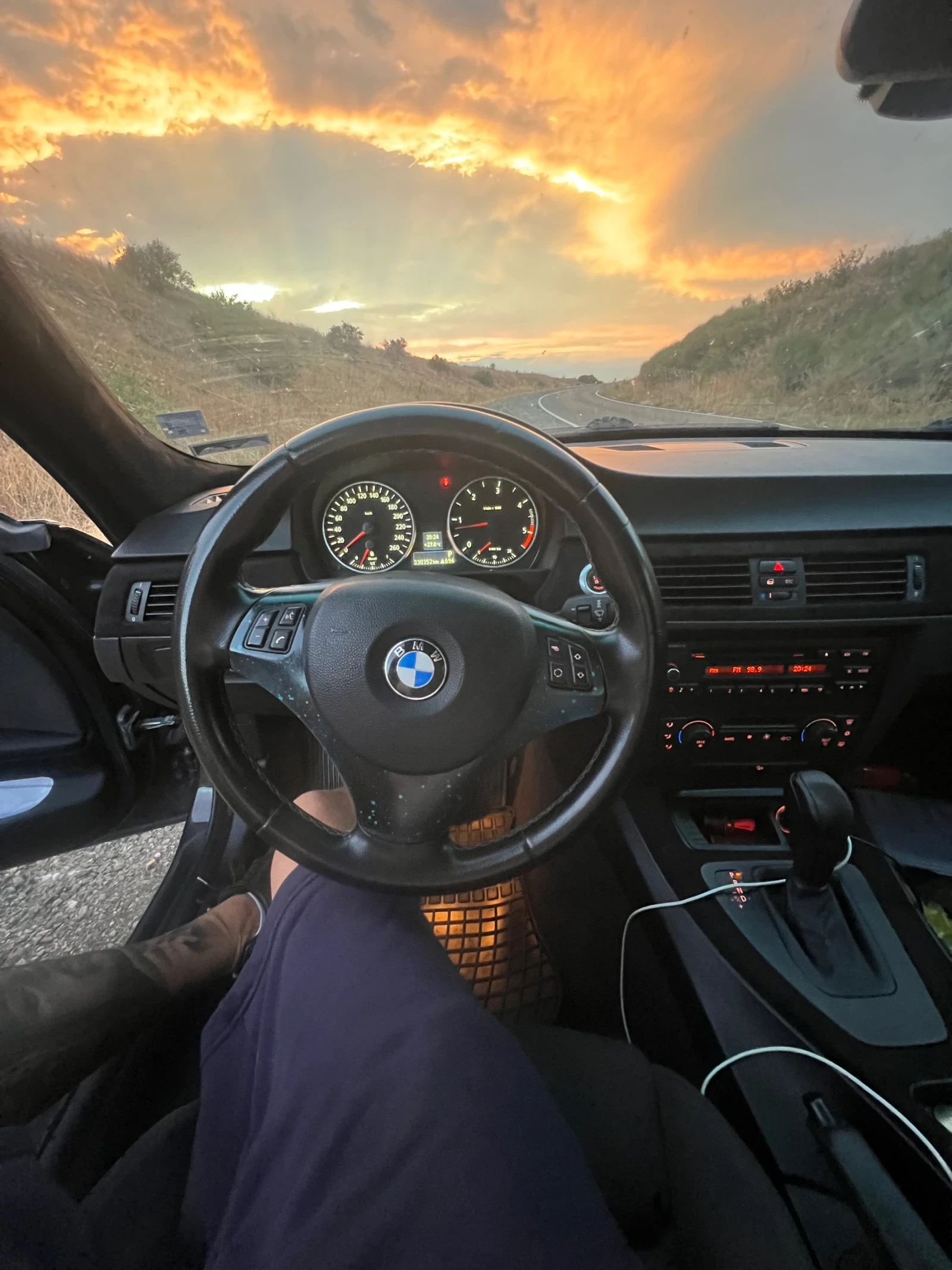 BMW 330 3.0 - изображение 5