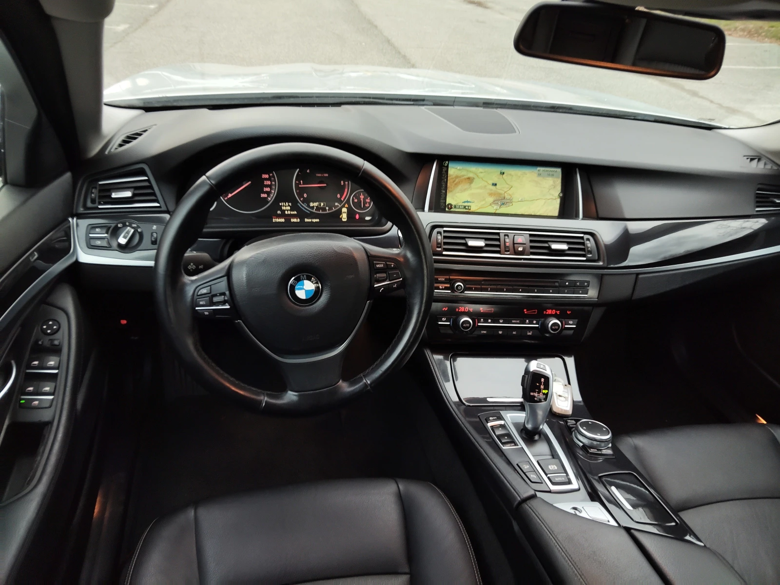 BMW 520 d X-Drive MODERN - изображение 6