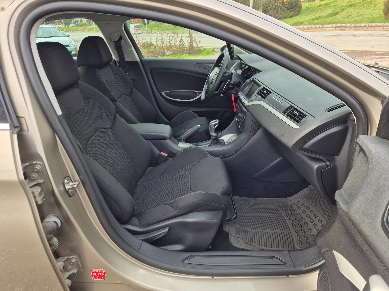 Citroen C5 1.6HDI Автомат - изображение 9