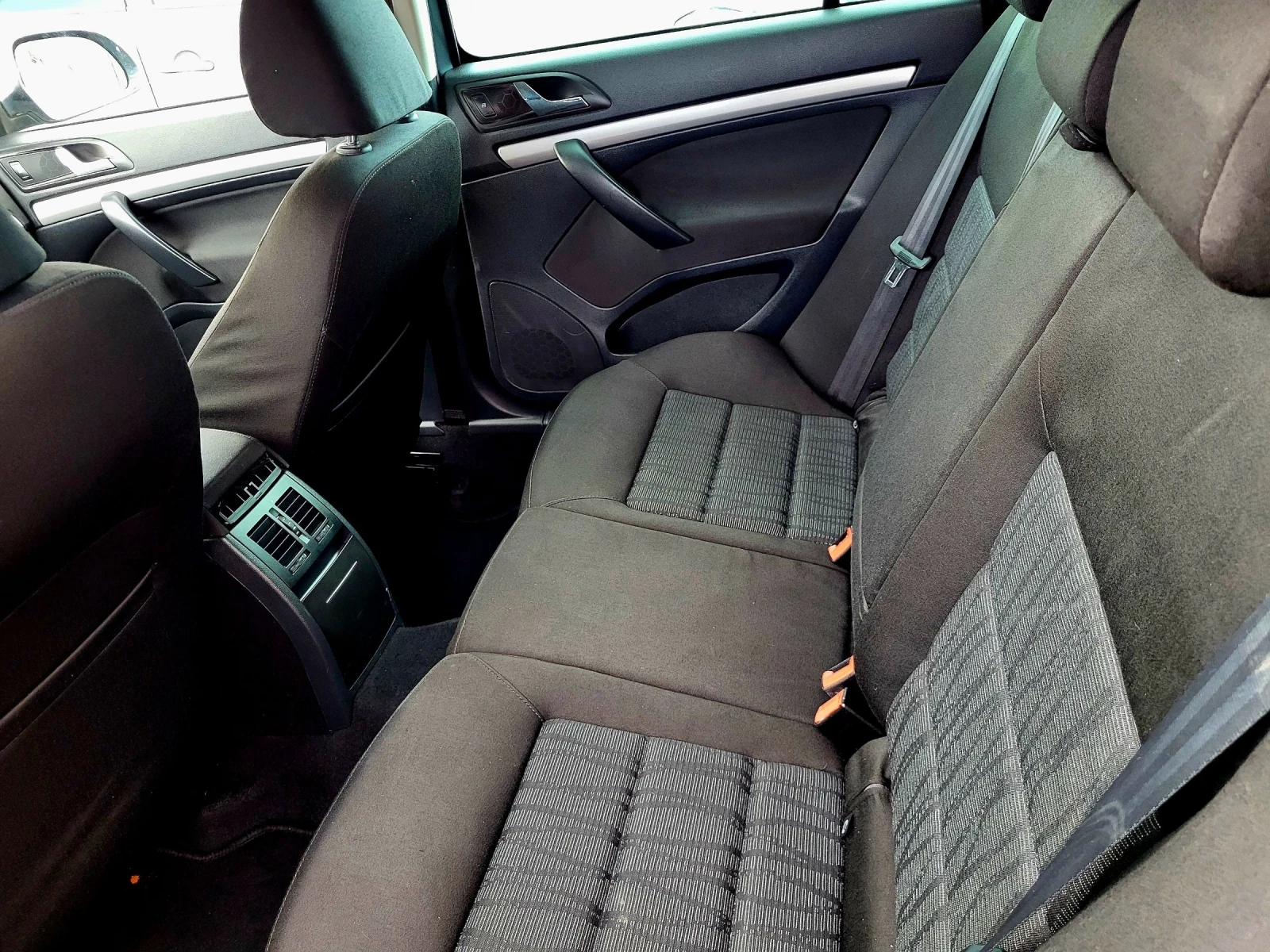 Skoda Octavia 2.0TDI, снимка 7 - Автомобили и джипове - 53760278