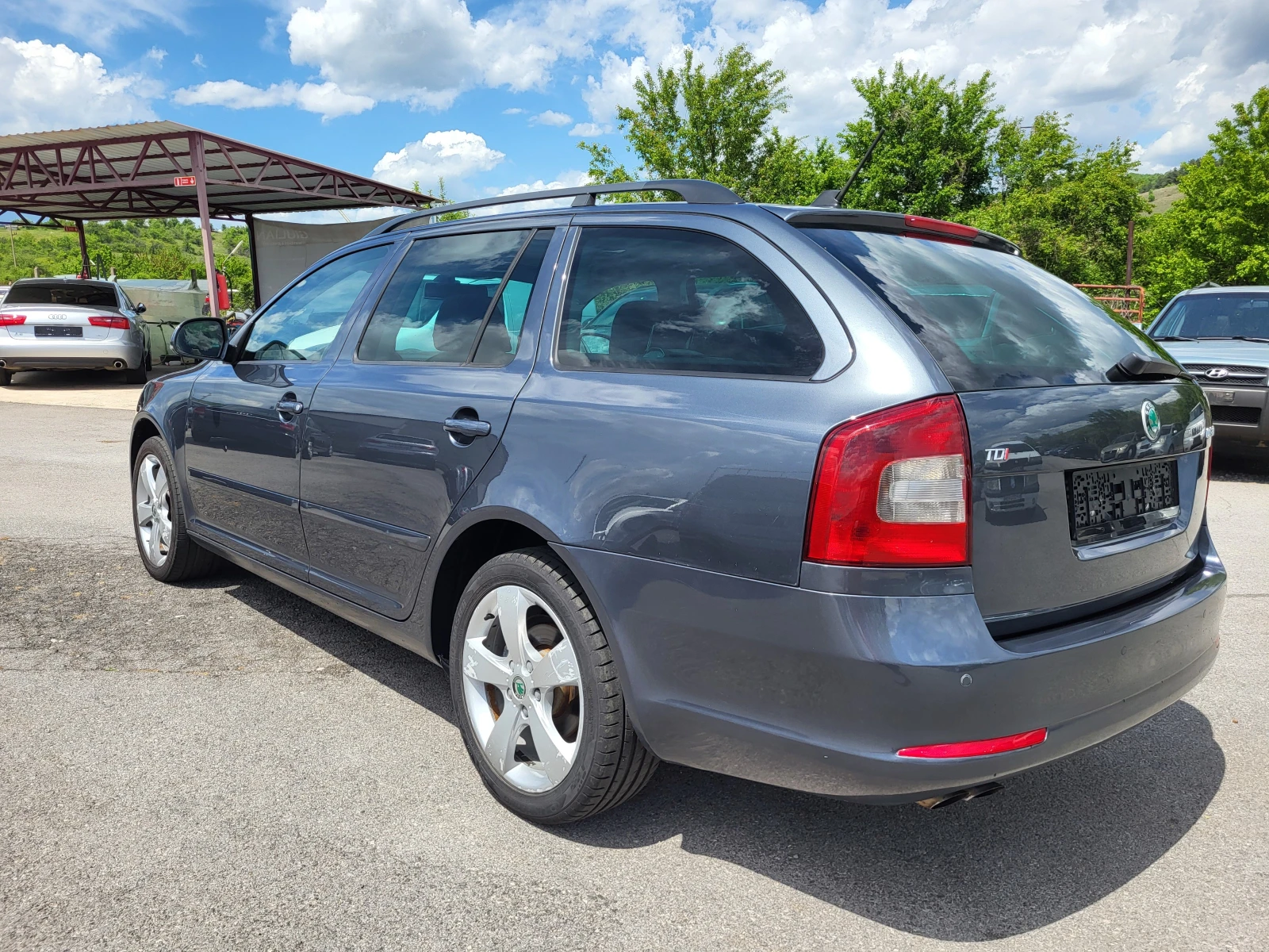 Skoda Octavia 2.0TDI, снимка 7 - Автомобили и джипове - 53760278