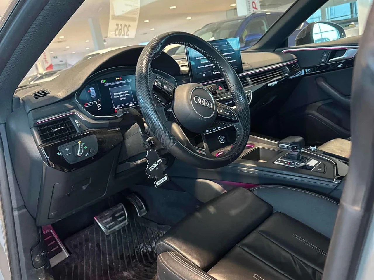 Audi A5 Progressiv/ДИСТРОНИК/ПАНОРАМА/АМБИЕНТНО/ОТ AUDI, снимка 7 - Автомобили и джипове - 53924973