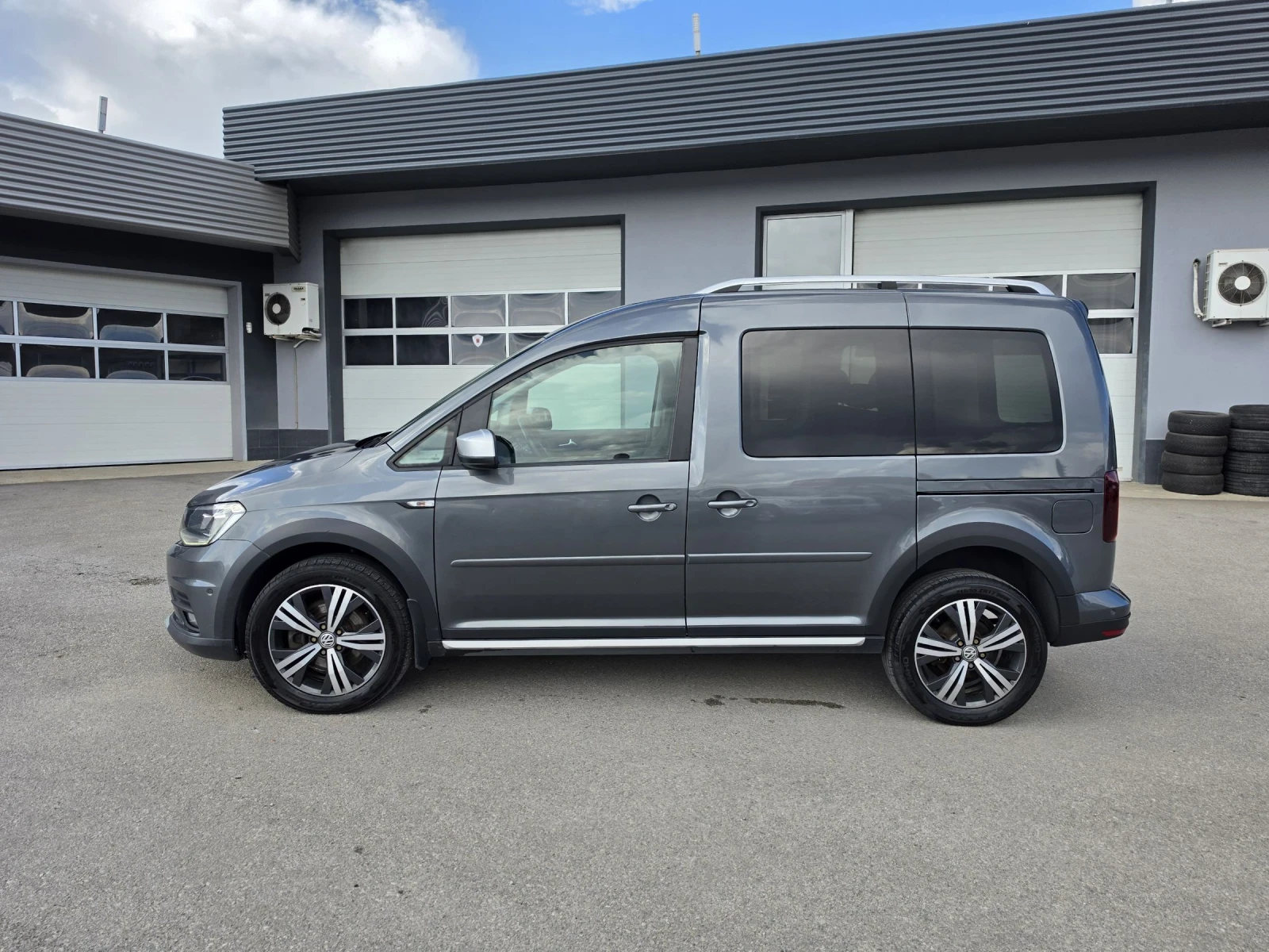 VW Caddy 2.0TDI ALLTRACK 4-MOTION , снимка 7 - Автомобили и джипове - 54009817