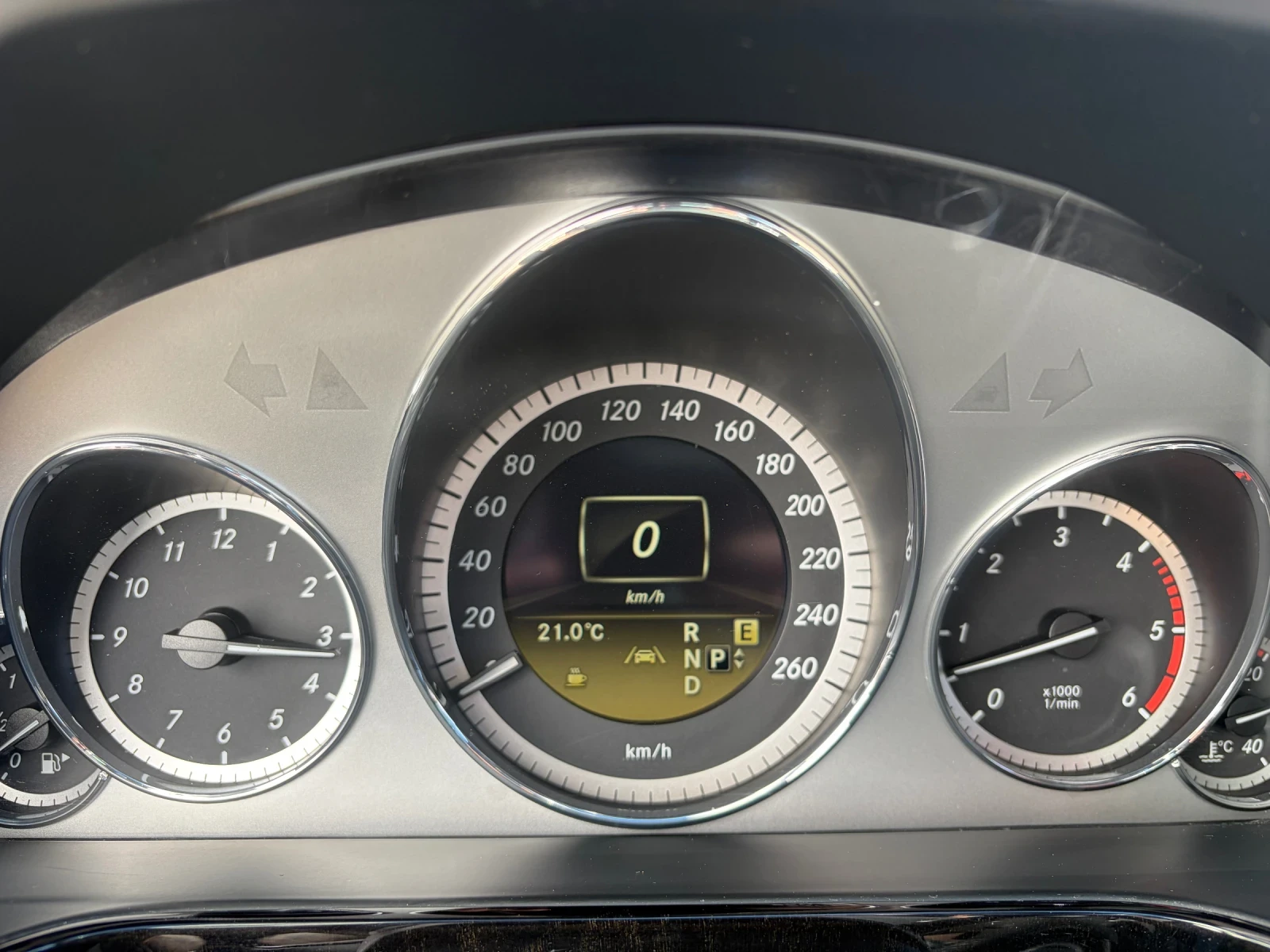 Mercedes-Benz E 350 !Amg!265!7g tronic, снимка 14 - Автомобили и джипове - 54439812