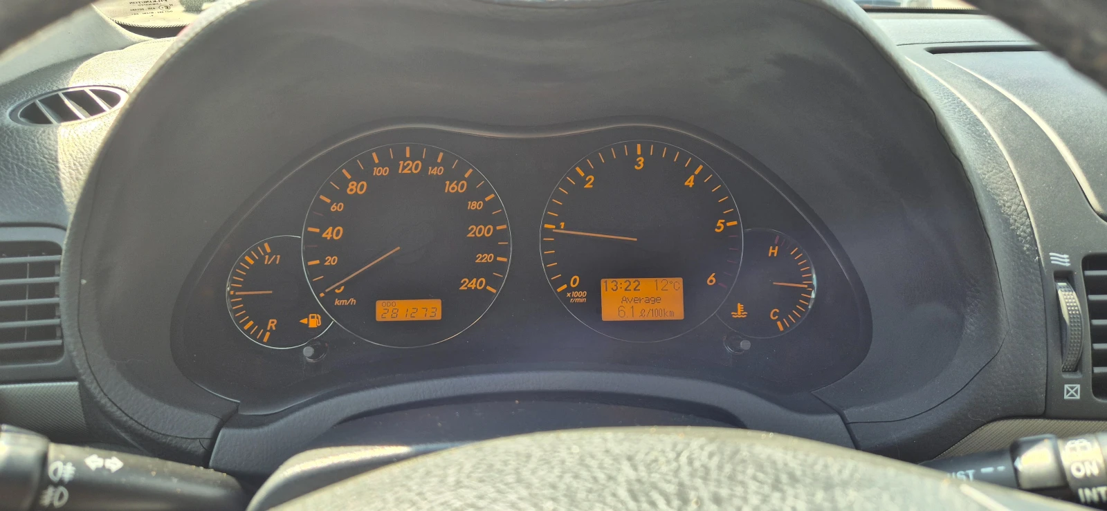 Toyota Avensis, снимка 10 - Автомобили и джипове - 54451932