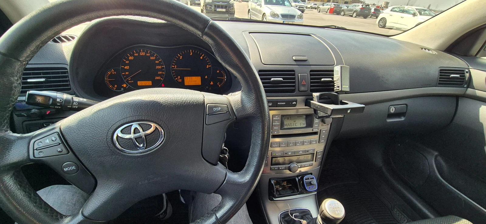 Toyota Avensis, снимка 11 - Автомобили и джипове - 54451932