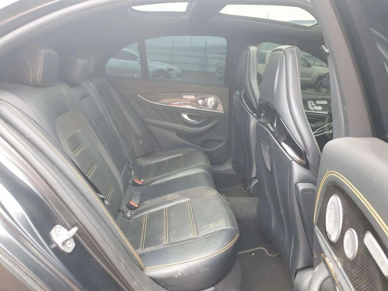 Mercedes-Benz E 63 AMG * CARFAX * БЕЗ ПЪРВОНАЧАЛНА ВНОСКА, снимка 10 - Автомобили и джипове - 54949295