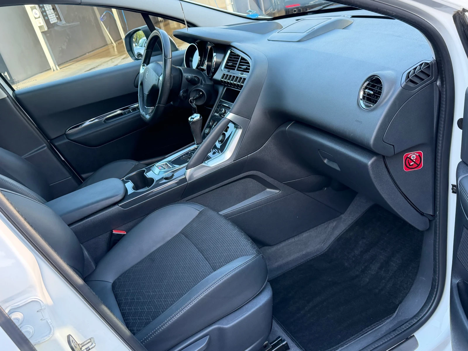 Peugeot 3008 PANORAMA /// AUTOMAT, снимка 6 - Автомобили и джипове - 55063828