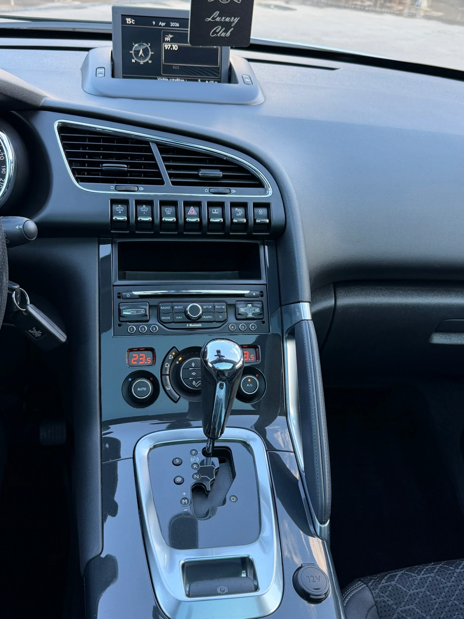 Peugeot 3008 PANORAMA /// AUTOMAT, снимка 8 - Автомобили и джипове - 55063828