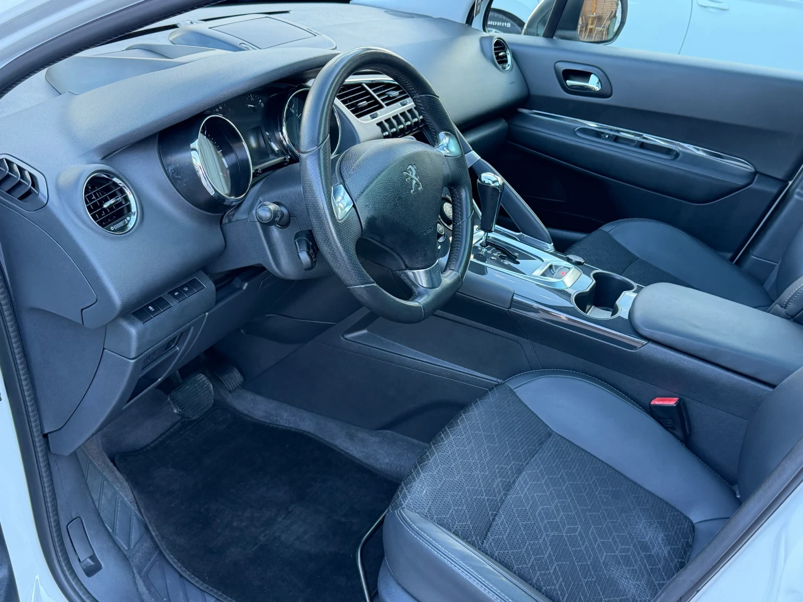 Peugeot 3008 PANORAMA /// AUTOMAT, снимка 7 - Автомобили и джипове - 55063828