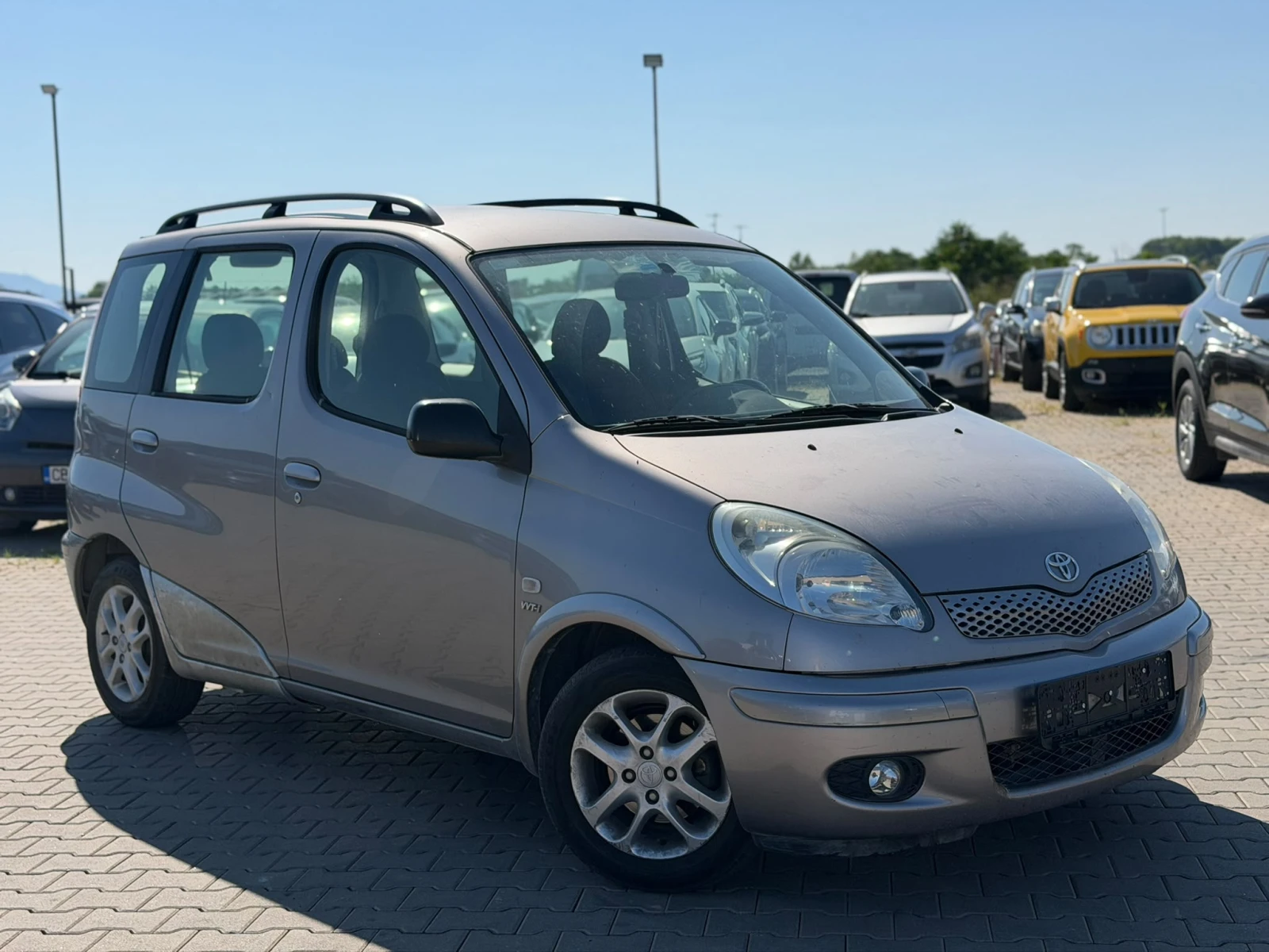 Toyota Yaris verso / 1.3I / , снимка 7 - Автомобили и джипове - 55528224