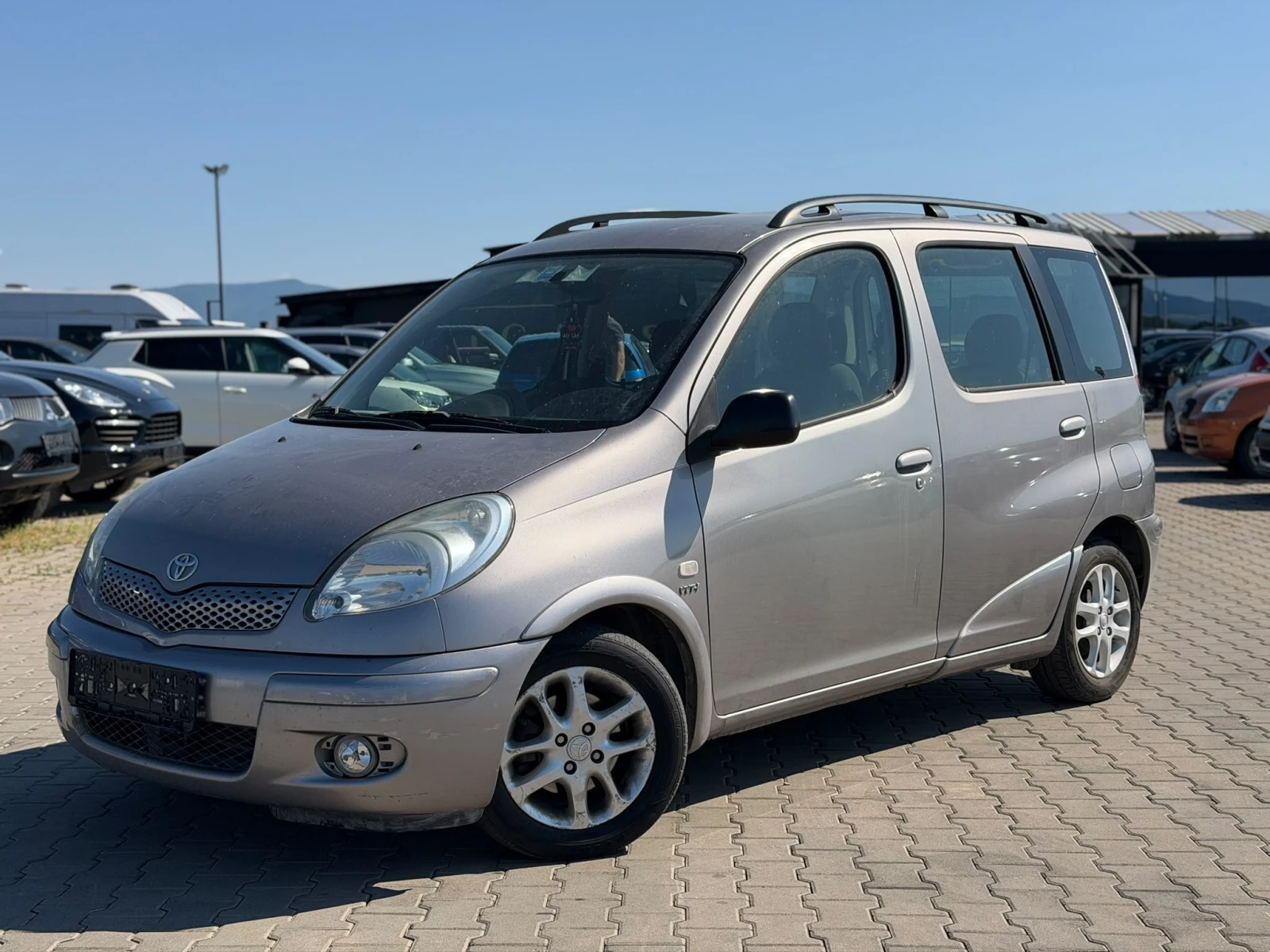Toyota Yaris verso / 1.3I / 