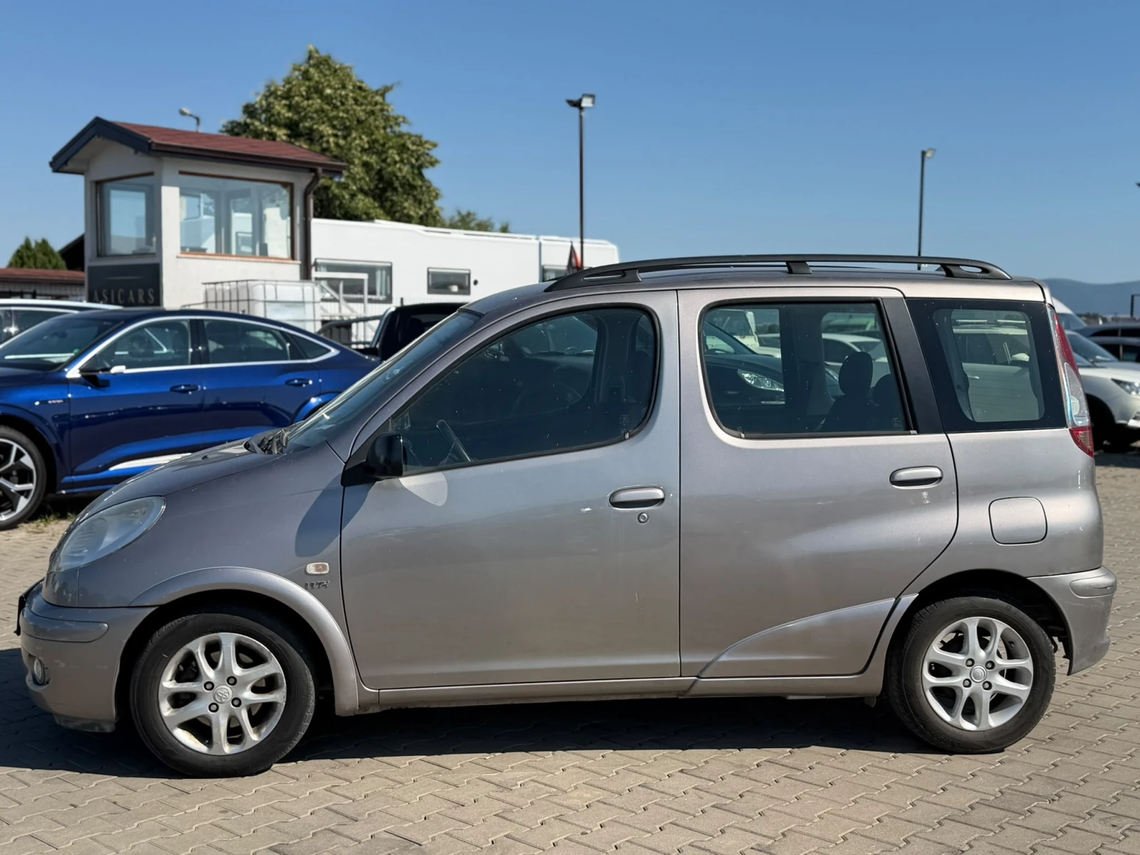 Toyota Yaris verso / 1.3I / , снимка 2 - Автомобили и джипове - 55528224